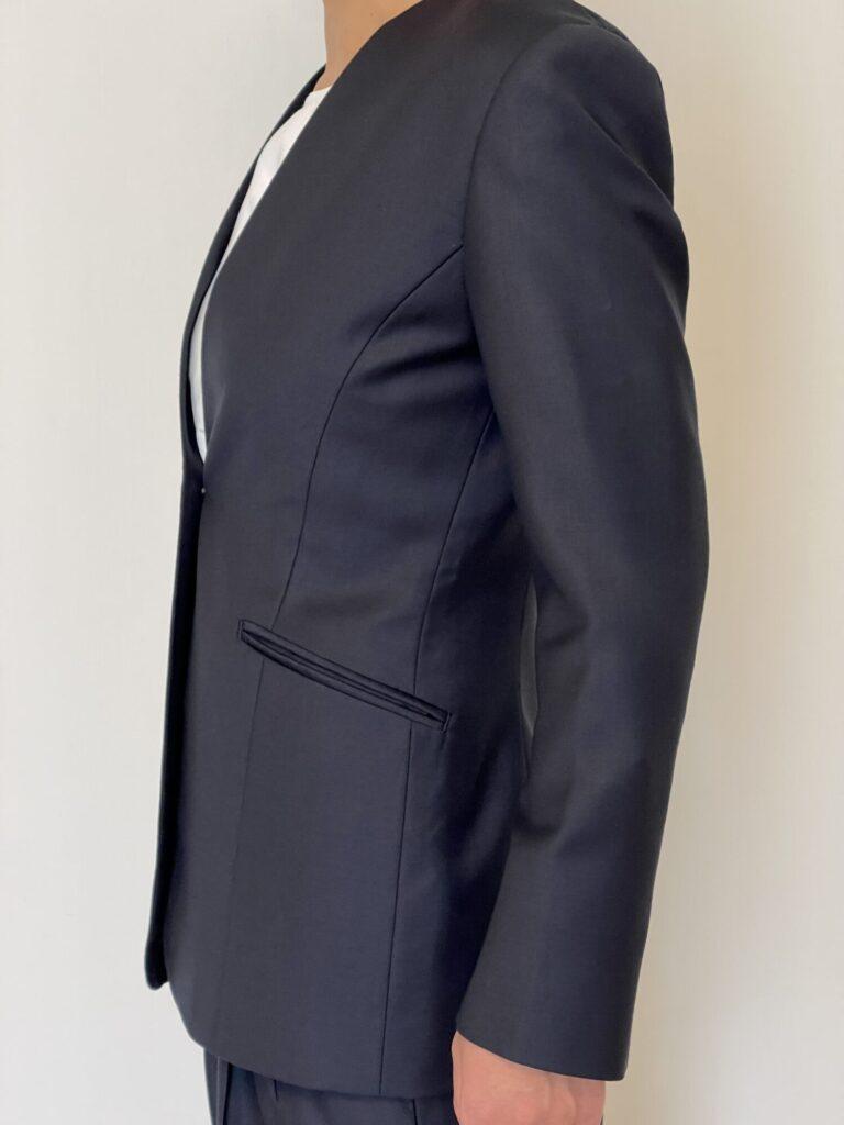 HANABISHI(花菱)のレディースオーダースーツ・ジャケットを着用5