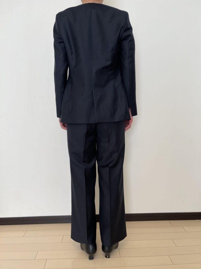 HANABISHI(花菱)のレディースオーダースーツ・ジャケットを着用10